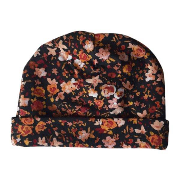 Mutsje zwarte bloemetjes newborn / 0-1 maand