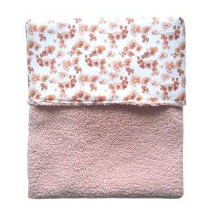 Wiegdeken teddy roze - oudroze/bruine bloemetjes