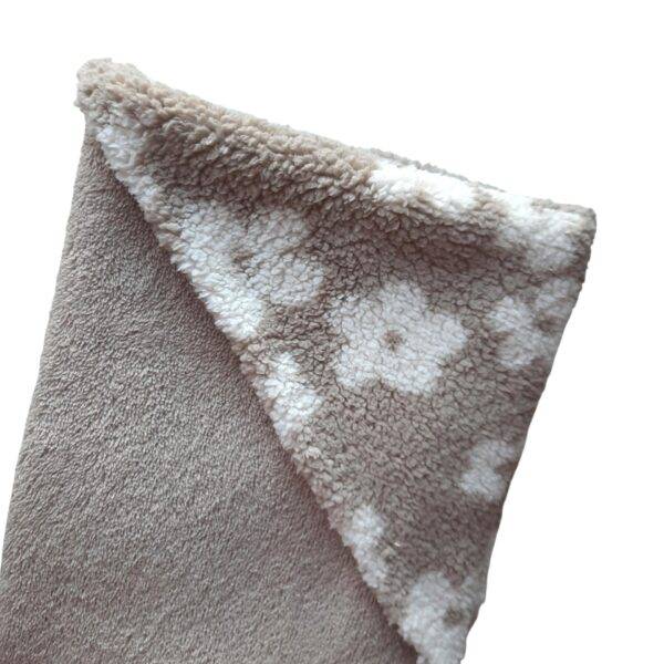Wikkeldoek badstof beige – teddy bloemen - Afbeelding 4