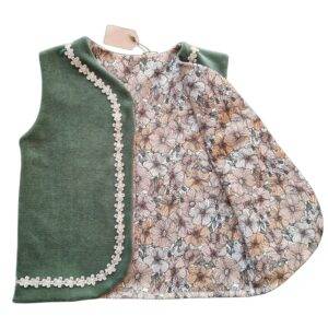 Giletje velours legergroen - bloemen bloesem - maat 86/92